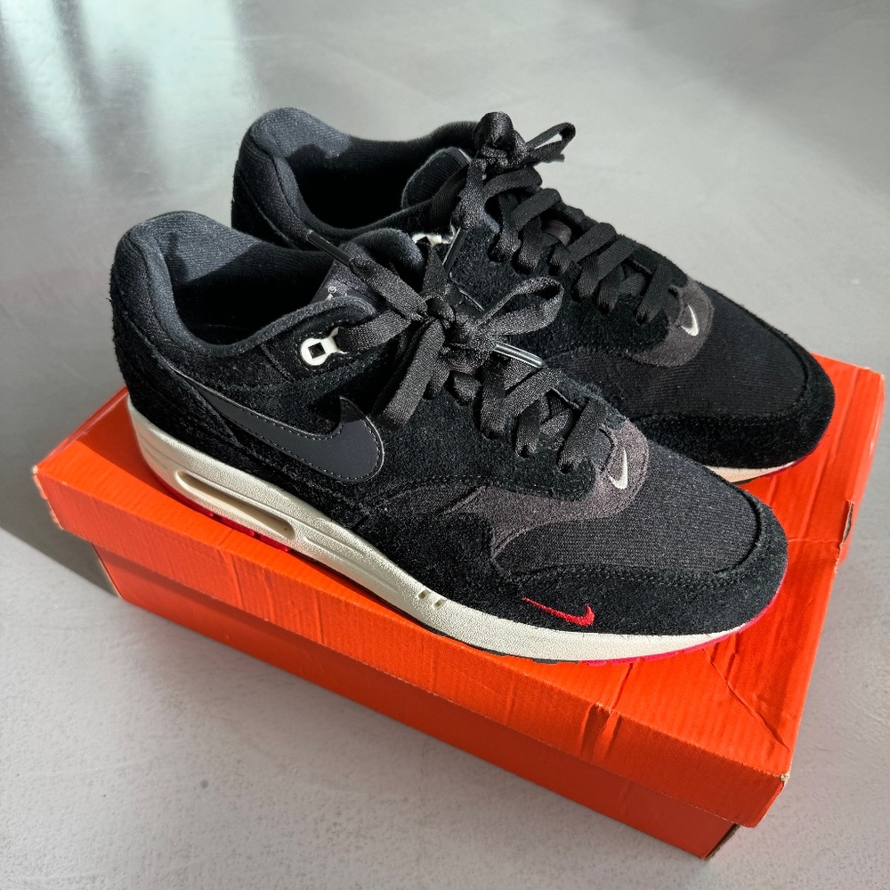 Size 9 - Nike Air Max 1 Premium Bred Mini Swoosh 2018